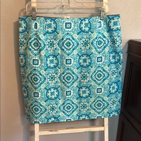 NWT Talbot’s Petite Patterned Blue Skirt Size 12P - Picture 4 of 9